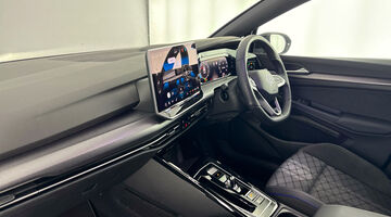 2025 Volkswagen ETSI MHEV Black Edition DSG Euro 6 5-door (Black) - Image: 2
