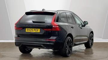 2025 Volvo 2.0h T8 18.8kWh Ultra Black Edition Auto Euro 6 5-door (Black) - Image: 3