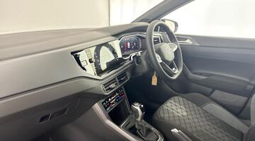 2026 Volkswagen Black Edition 1.0 TSI 115 PS 7-Speed DSG 5-door (Black) - Image: 2
