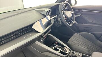 2026 Audi RS 3 Sportback Carbon Black 400 PS S tronic (Green) - Image: 2