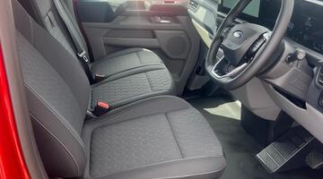 2026 Ford 2.080 EcoBlue Limited Auto L1 H1 Euro 6 5-door (Red) - Image: 14