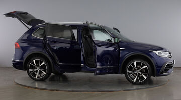 2024 Volkswagen TSI R-Line DSG Euro 6 5-door (Blue) - Image: 11