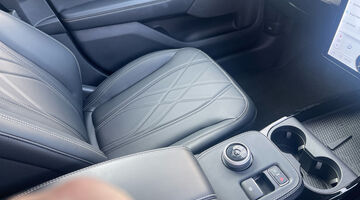 2026 Ford Standard Range 72kWh Select 5-door (Black) - Image: 14