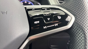 2023 Volkswagen TSI R-Line DSG Euro 6 5-door (White) - Image: 24