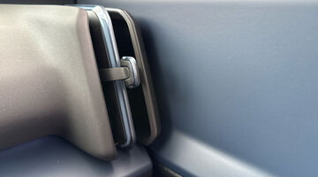 2026 Volvo P5 Long Range 69kWh Plus Auto 5-door (Black) - Image: 22