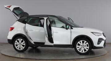 2026 SEAT 1.0 TSI FR First Edition DSG Euro 6 5-door (Multicolour) - Image: 10