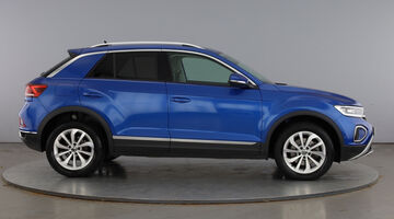 2025 Volkswagen 2.0 TDI Style DSG Euro 6 5-door (Blue) - Image: 4