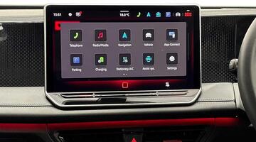 2025 Volkswagen TSI eHybrid 19.7kWh Match DSG Euro 6 5-door (Black) - Image: 12