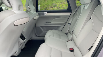 2025 Volvo Single Motor Extended Range 92kWh Ultra Saloon Auto 5-door (Silver) - Image: 10