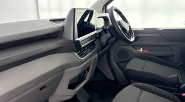 2025 Volkswagen 2.0 TDI T3Commerce Auto FWD SWB Euro 6 5-door (White) - Image: 2