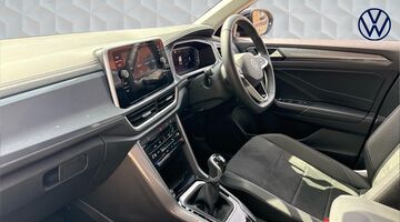 2025 Volkswagen TSI Style Euro 6 5-door (Black) - Image: 2