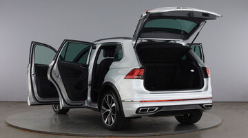2022 Volkswagen 2.0 TSI R-Line DSG 4Motion Euro 6 5-door (Silver) - Image: 12