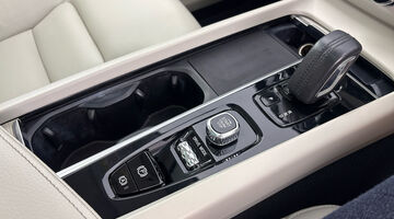 2021 Volvo 2.0h T6 Recharge 11.6kWh Inscription Expression Auto Euro 6 5-door (Grey) - Image: 23