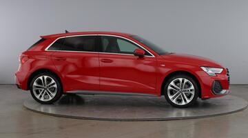 2026 Audi Sportback S line TFSI e 204 PS S tronic (Red) - Image: 4