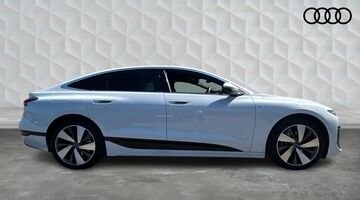 2026 Audi Sportback S line e-tron 210,00 kW (White) - Image: 4
