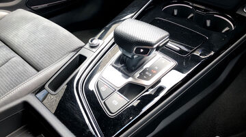 2024 Audi 2.0 TDI 40 Black Edition S Tronic quattro Euro 6 5-door (Blue) - Image: 36