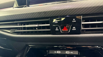 2024 Volkswagen TSI Black Edition Euro 6 5-door (White) - Image: 26