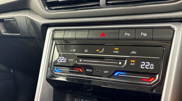2023 Volkswagen 1.0 TSI Life Euro 6 5-door (Grey) - Image: 13