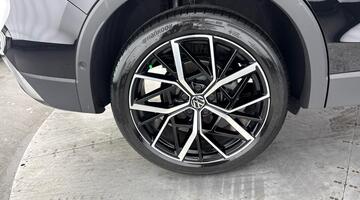 2026 Volkswagen ETSI MHEV Elegance DSG Euro 6 5-door (Black) - Image: 30