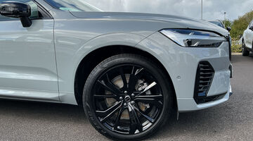 2026 Volvo 2.0 T8 18.8kWh Ultra Black Edition Auto Euro 6 5-door (Grey) - Image: 5