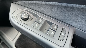 2026 Volkswagen ETSI MHEV Match DSG Euro 6 5-door (Grey) - Image: 24