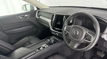 2021 Volvo 2.0 B5 MHEV Momentum Auto Euro 6 5-door (Silver) - Image: 6