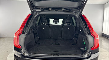2022 Volvo 2.0 B5 MHEV R-Design Auto 4WD Euro 6 5-door (Black) - Image: 13