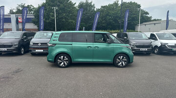 2025 Volkswagen Pro 79kWh Life Auto 5-door (SWB, 5Seat) (Green) - Image: 4