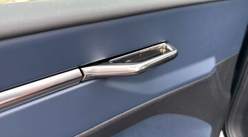 2026 Volvo P5 Long Range 69kWh Plus Auto 5-door (Black) - Image: 37