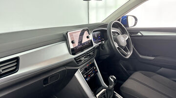 2024 Volkswagen TSI Life Euro 6 5-door (Blue) - Image: 2