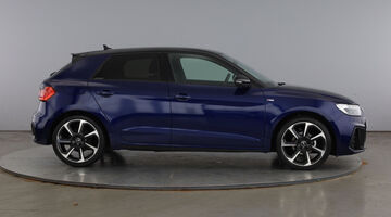 2026 Audi 1.0 TFSI 25 Black Edition Sportback S Tronic Euro 6 5-door (Blue) - Image: 4