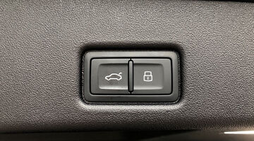 2025 Audi 2.0 TDI Edition 1 S Tronic quattro Euro 6 5-door (Black) - Image: 22