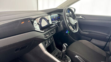 2024 Volkswagen 1.0 TSI Life Euro 6 5-door (Blue) - Image: 2
