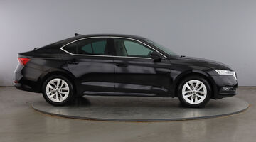 2022 Škoda TSI ACT SE L Euro 6 5-door (Black) - Image: 4