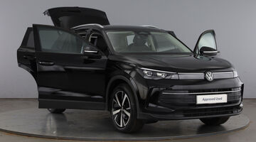 2026 Volkswagen ETSI MHEV Match DSG Euro 6 5-door (Black) - Image: 10