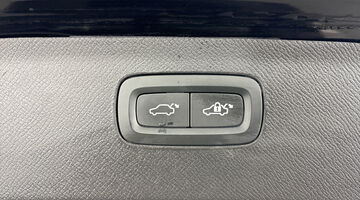 2022 Volvo 2.0 B5 MHEV R-Design Auto 4WD Euro 6 5-door (Black) - Image: 35
