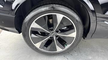2026 Audi Q6 SUV Black Edition e-tron performance 225,00 kW (Black) - Image: 27