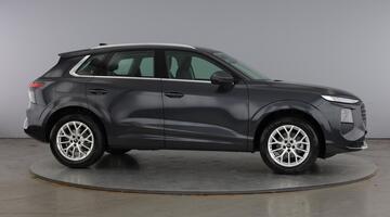 2026 Audi SUV Sport TFSI 150 PS S tronic (Grey) - Image: 4