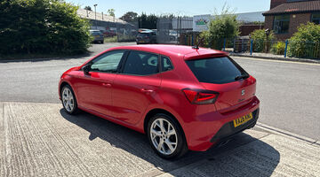 2026 SEAT 1.0 TSI FR Euro 6 5-door (Red) - Image: 12