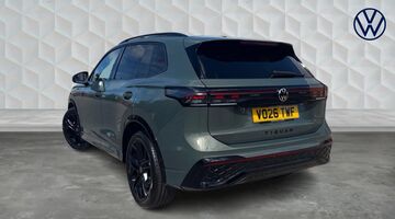 2026 Volkswagen ETSI MHEV Black Edition DSG Euro 6 5-door (Green) - Image: 3