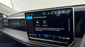 2026 Volkswagen ETSI MHEV Elegance DSG Euro 6 5-door (Black) - Image: 13