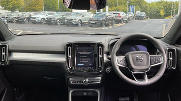 2026 Volvo 2.0 B3 MHEV Ultra Black Edition DCT Auto Euro 6 5-door (White) - Image: 9
