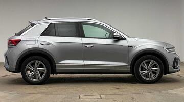 2025 Volkswagen TSI R-Line Euro 6 5-door (Silver) - Image: 4
