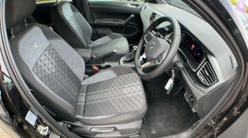 2026 Volkswagen 1.0 TSI Black Edition DSG Euro 6 5-door (Black) - Image: 44