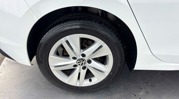 2021 Volkswagen 2.0 TDI Life DSG Euro 6 5-door (White) - Image: 23