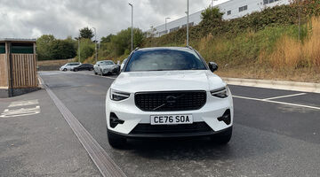 2026 Volvo 2.0 B3 MHEV Ultra Black Edition DCT Auto Euro 6 5-door (White) - Image: 12