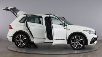 2023 Volkswagen TSI R-Line DSG Euro 6 5-door (White) - Image: 11