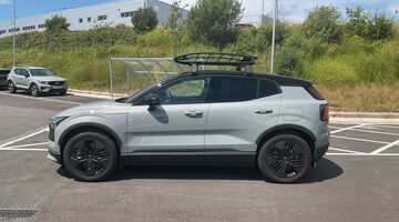 2026 Volvo Twin Performance 69kWh Ultra Auto 5-door (Grey) - Image: 4