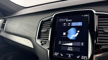 2022 Volvo 2.0 B5 MHEV R-Design Auto 4WD Euro 6 5-door (Black) - Image: 27