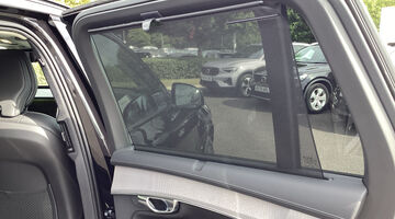 2026 Volvo 2.0 T8 18.8kWh Ultra Dark Auto 4WD Euro 6 5-door (Black) - Image: 22